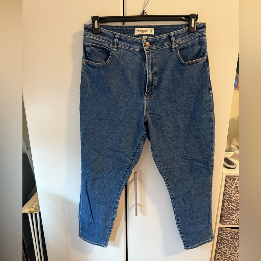 Abercrombie & Fitch Cropped Denim Jeans - Blue